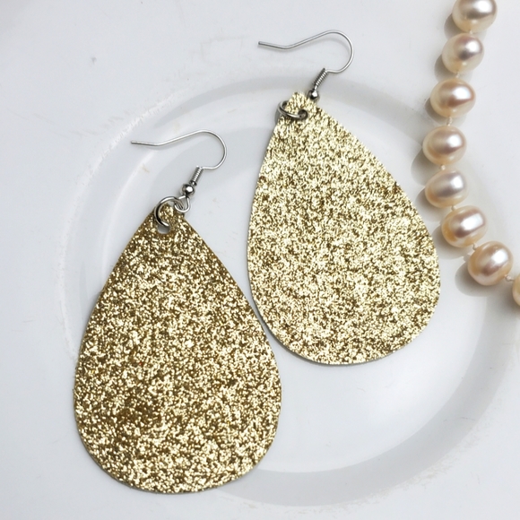 💫5/$25 Glitter Gold Teardrop Earrings 🌟 - Picture 2 of 2
